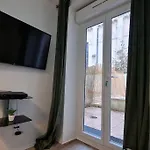 Le Jeanne D'arc Avec Sa Terrasse By Unsejouranancy Fr 아파트 *