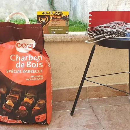 Le Jeanne D'arc Avec Sa Terrasse By Unsejouranancy Fr * Νανσύ