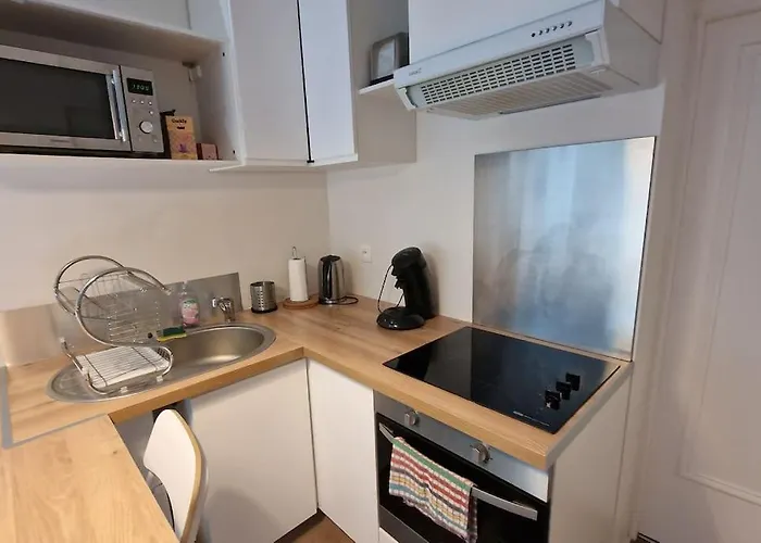 Le Jeanne D'arc Avec Sa Terrasse By Unsejouranancy Fr *