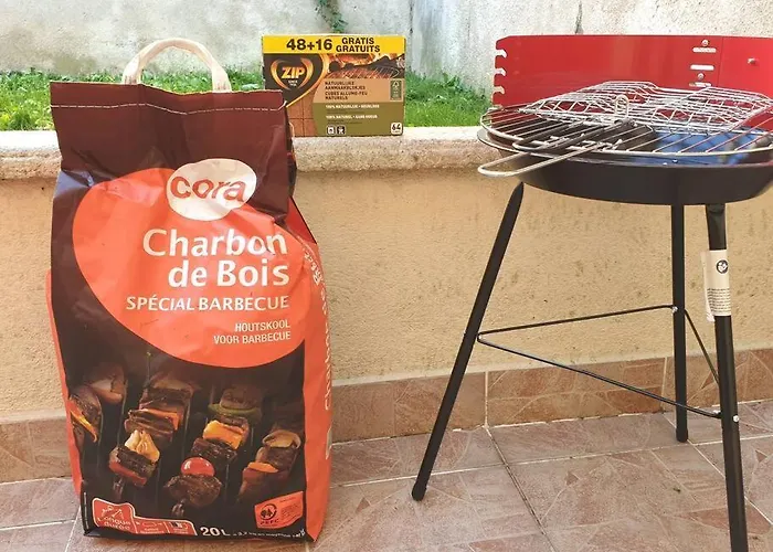 Le Jeanne D'arc Avec Sa Terrasse By Unsejouranancy Fr * Nancy