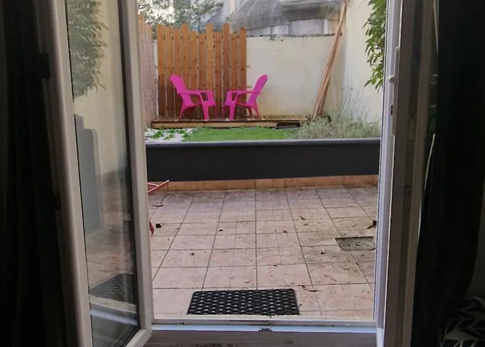 Le Jeanne D'arc Avec Sa Terrasse By Unsejouranancy Fr * Nancy